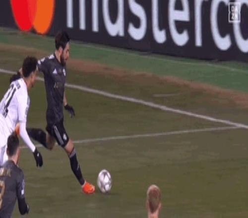 王钰栋称伤,情稳定,推测对方滑,JBO竞博官网,JBO竞博官网在线娱乐平台